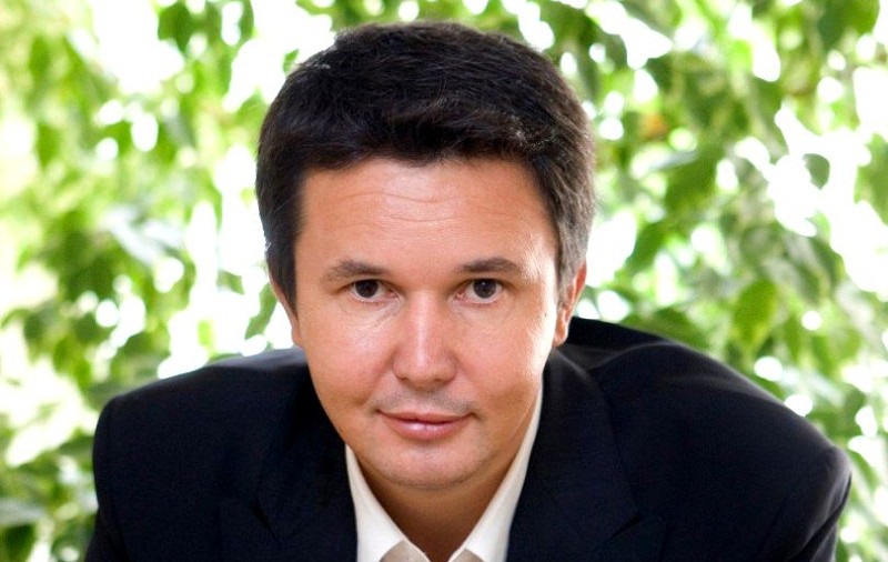 Ștefan Mako: „După plecarea de la Digi 24, mulți îl văd pe Dan Turturică drept o victimă a sistemului, însă el este un pion de șantaj din presa nouăzecistă, doar o variațiune de Sorin Roșca Stănescu sau Bogdan Chireac”