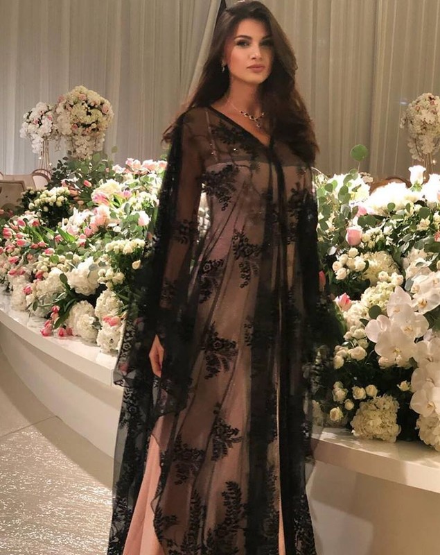 Cum s-a îmbrăcat Ramona Gabor la o nuntă în Dubai. Toată lumea i-a spus că e ca o prințesă | FOTO