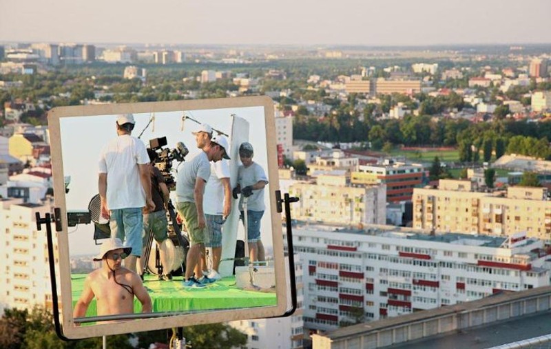 Băieţii de la Voltaj s-au dat în SPECTACOL pe ACOPERIŞUL unei CLĂDIRI ÎNALTE din Bucureşti
