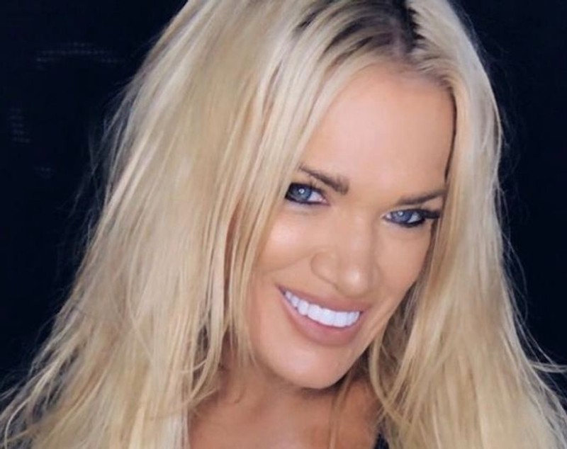 GALERIE FOTO/ „Cea mai sexy bunică din lume" are 48 de ani! Ce le răspunde Gina celor care o critică și o hărțuiesc pe rețelele sociale