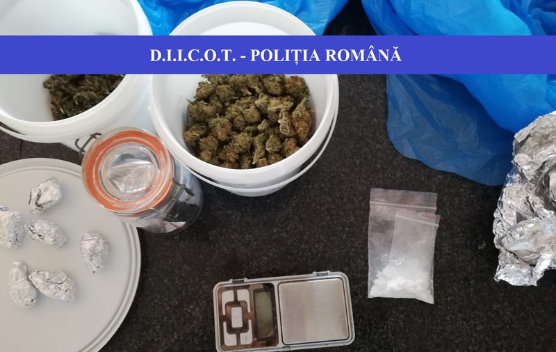Traficant de droguri, prins în  flagrant în Constanța. Tânărul voia să vândă stupefiantele la un festival de pe litoral