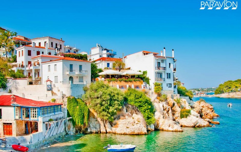 Românii se gândesc deja la următoarea vacanță. Insulele grecești și Sardinia, în topul preferințelor pentru vara 2017