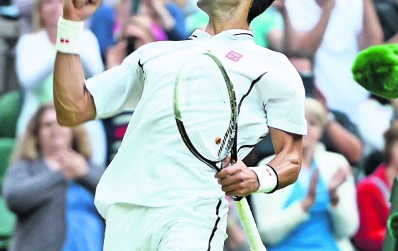 Novak Djokovici rupe-n două coaforu’!