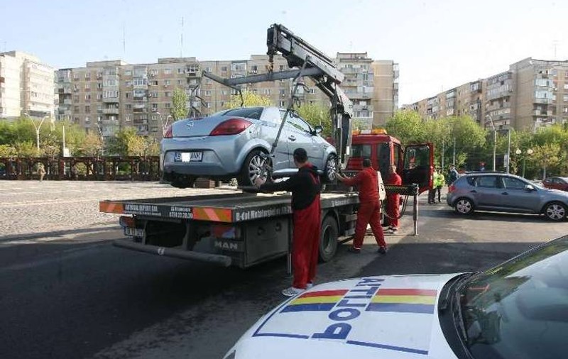 Şoferi, bucuraţi-vă! Hingherilor ar putea să li se interzică ridicarea maşinilor! 