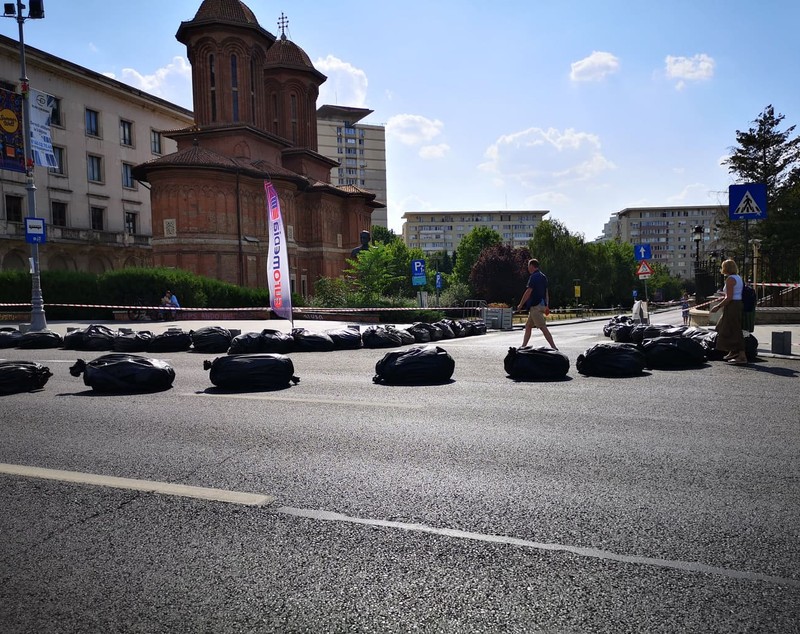 De ce au apărut pe pista de karting „saci de gunoi” pe post de obstacole? „Am vrut ceva mai estetic, dar nu am găsit”