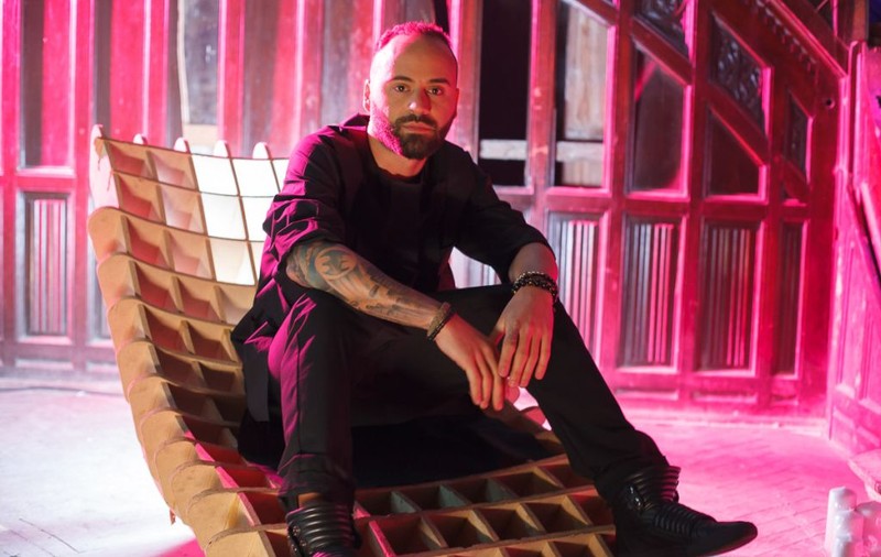 PREMIERĂ LIBERTATEA.RO | Matteo lansează un nou videoclip, “Gândesc cu voce tare” | VIDEO 