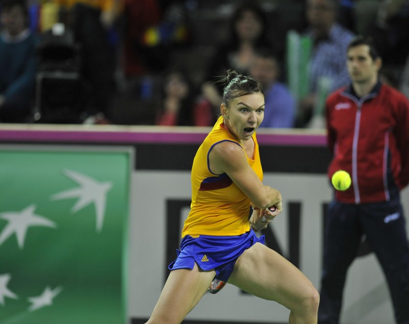 Imagine șocantă cu coapsa care o chinuie de doi ani pe Simona Halep. Dezvăluiri din tabăra echipei României de Fed Cup: ”Simona a plâns toată seara după meciul cu Pliskova. Înaintea partidei cu Kvitova, nu putea să meargă”