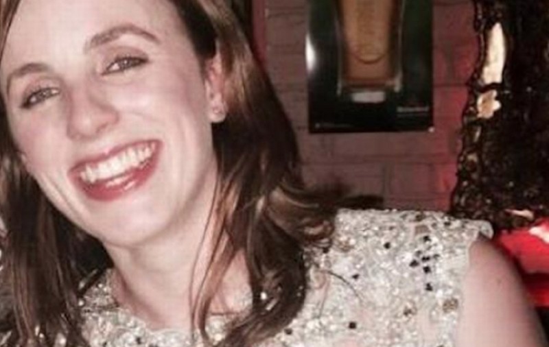 Un tată și-a găsit bebelușul de 7 luni mort în cameră, când poliția l-a trezit să-i spună că soția lui s-a sinucis