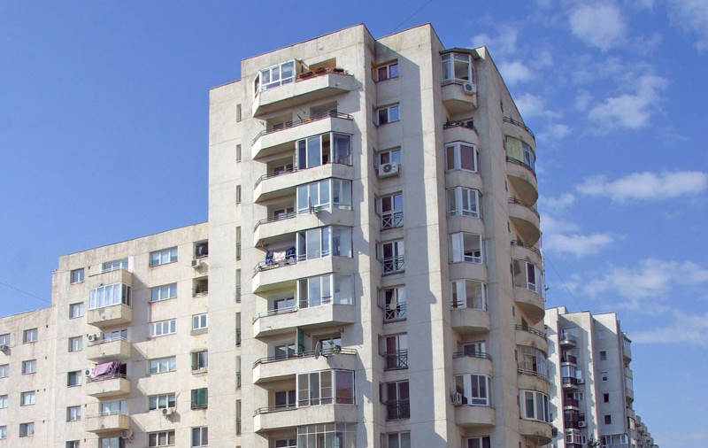 Preţul caselor ar putea să mai scadă cu 65%