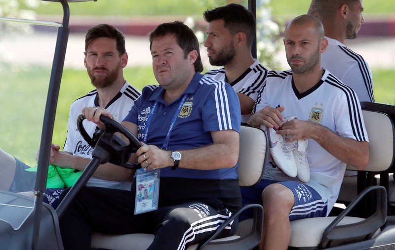 Bătaie în cantonamentul Argentinei. Pavon i-a tras un pumn lui Mascherano