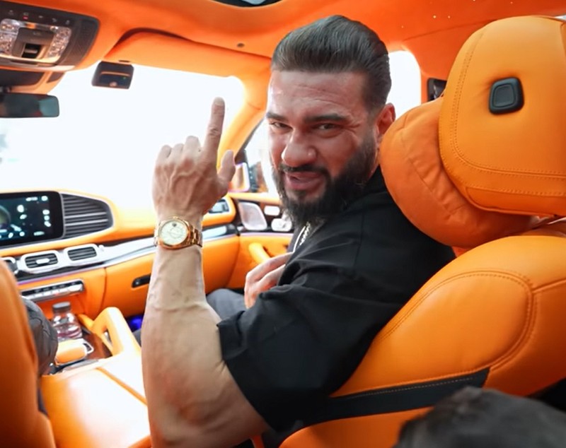 Dorian Popa are din nou probleme. Artistul a răbufnit și a apelat la un avocat: „Unii dintre noi am luat-o razna rău de tot”