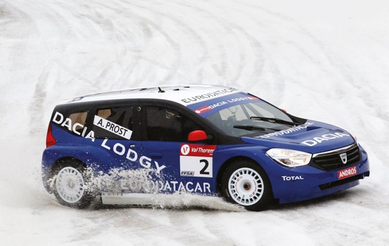 Olivier Panis a urcat Dacia Lodgy pe locul 3 în Trofeul Andros 