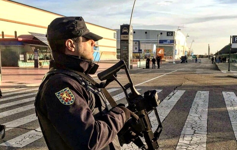 În Spania au fost arestați 42 de români. Sunt suspectați de furturi de peste un milion de euro