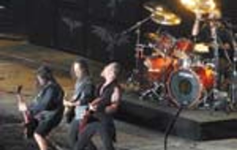 Metallica, o trupa de 24.000 de oameni