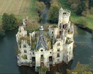 au devenit proprietarii unui castel din Franța