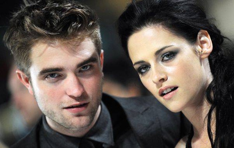 Robert Pattinson şi Kristen Stewart s-au despărţit! Din nou! Ce o fi în capul lor?