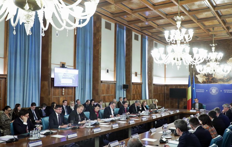 Executivul suplimentează bugetul Ministerului Sănătăţii, cu 450 de milioane de lei, din Fondul de rezervă, pentru spitalele care vor îngriji pacienţii cu coronavirus