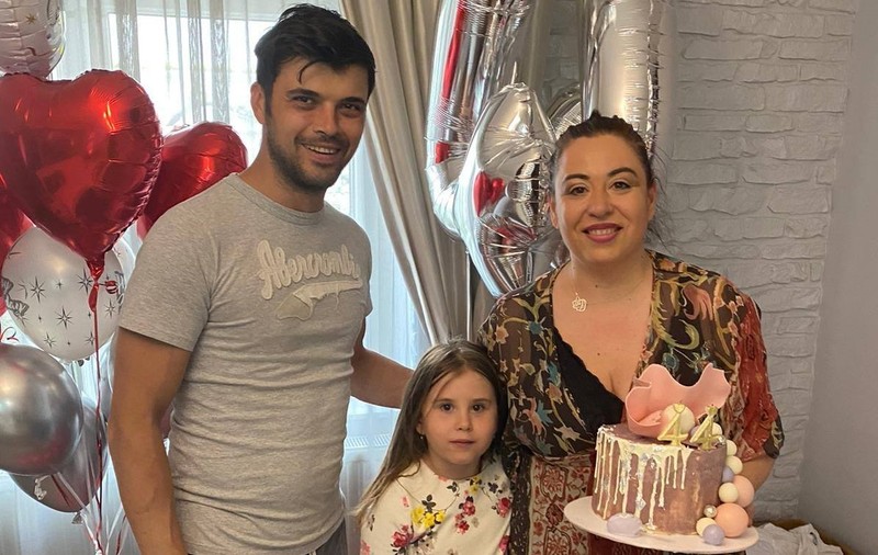 Anunțul făcut de Oana Roman la 4 luni de la divorțul de Marius Elisei. „El e romantic, mă curtează iar”