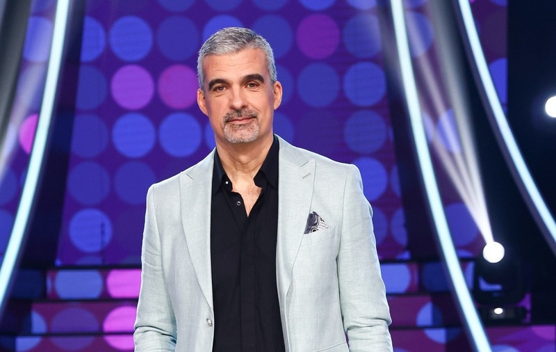 Cum a reacționat Aurelian Temișan atunci când a văzut afișele electorale cu George Simion și Nicușor Dan lângă cel în care apare soția lui. „Liber la distracție”