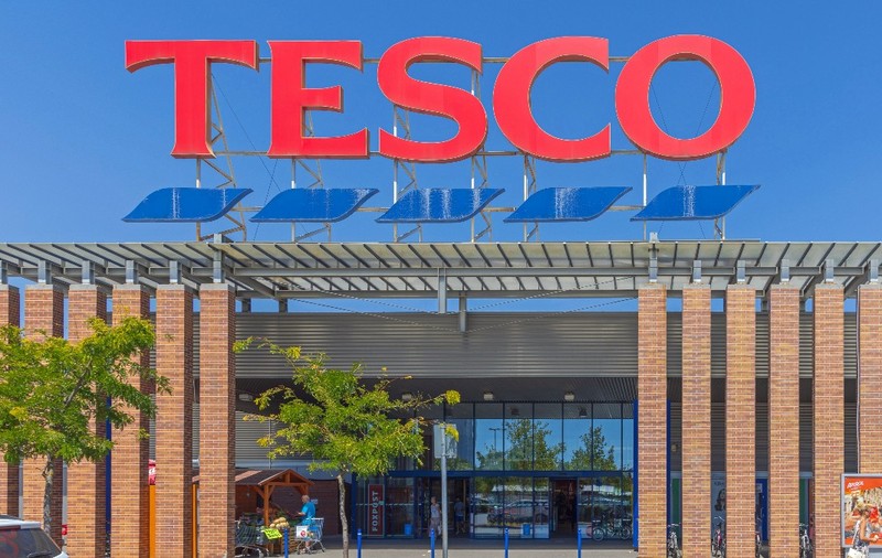 Grupul Schwarz, proprietarul Lidl, ar putea prelua operaţiunile Tesco din Europa Centrală, retailerul britanic analizând retragerea din Ungaria, Cehia şi Slovacia, unde deţine 561 de magazine. Sursă foto Shutterstock