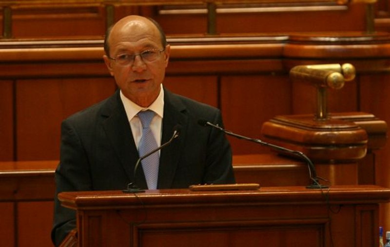  Traian Băsescu merge la festivitățile de la Roma, alături de liderul Kosovo 