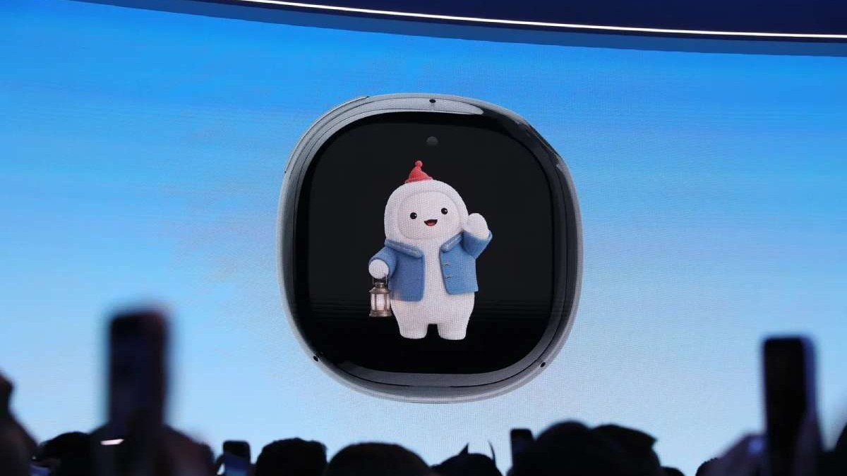 Muse Charm este un device cu AI care se poate atârna la gât.
