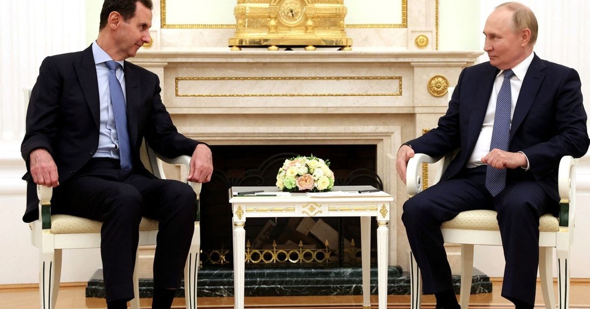 Bashar al-Assad (stânga) și Vladimir Putin în timpul unei întrevederi la Moscova, în iulie 2024 Foto: Hepta