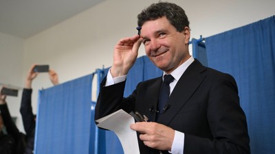 Nicușor Dan alegeri