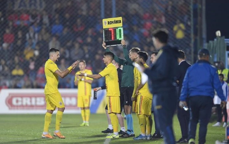 Decizie istorică în fotbal. Echipele vor avea dreptul să efectueze 5 schimbări într-un meci