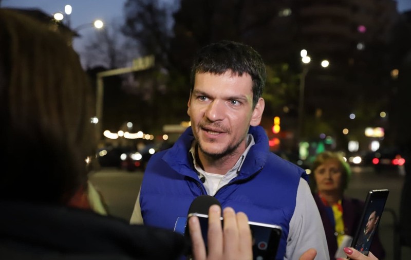 UPDATE / Cum își apară  Primăria Capitalei angajatul filmat în timp ce îl înjură pe Tudor Chirilă. "Nu a folosit injurii la adresa vreunei doame, așa cum i se reproșează în filmare"