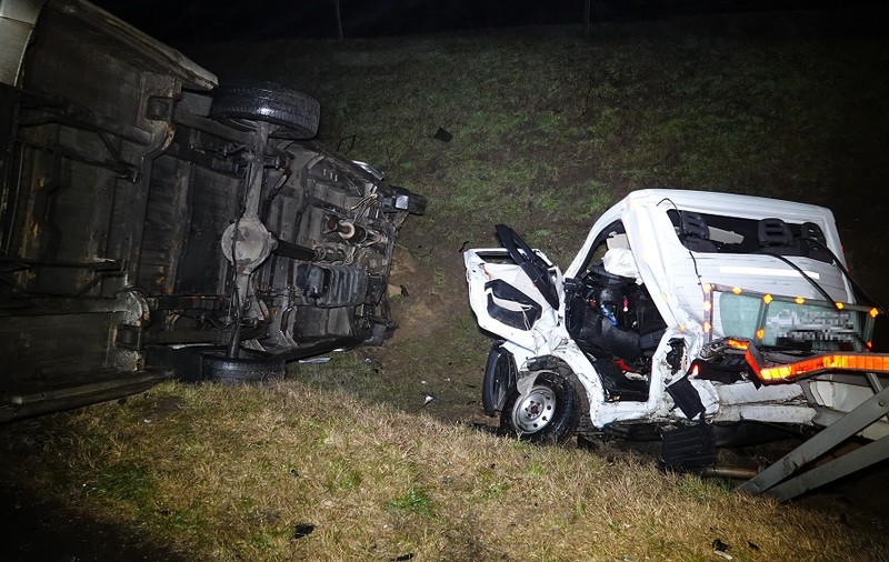 Accident grav între două microbuze pline cu români pe o autostradă din Ungaria. Mai multe persoane au fost rănite