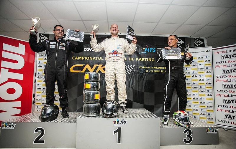 Situaţie inedită la Campionatul Naţional de Karting: Tatăl şi fiul au urcat pe podium la Prejmer