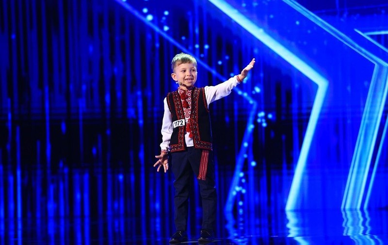 Cine e puștiul care a câștigat premiul de originalitate „Românii au talent”. La 4 ani, Vlad Ciobanu știe aproape 100 de poezii