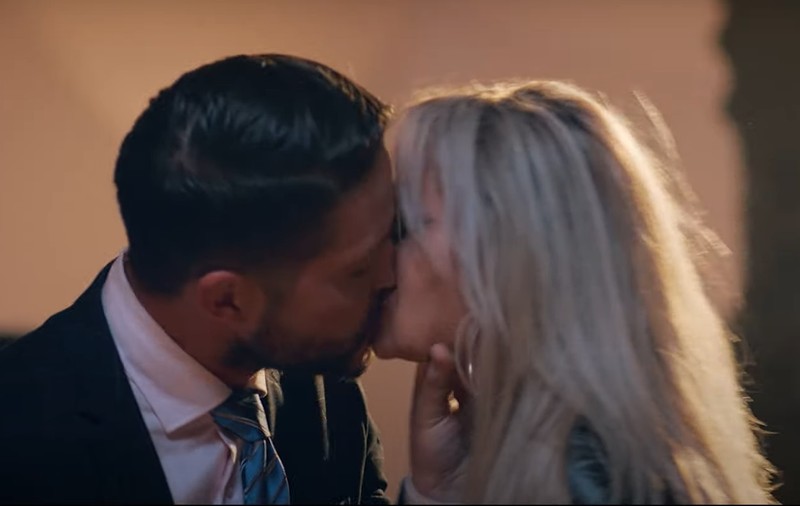 Laura Cosoi, sărut pătimaș cu Jorge în filmul „Retreat Vama Veche”. În ce ipostază apare și Răzvan Fodor