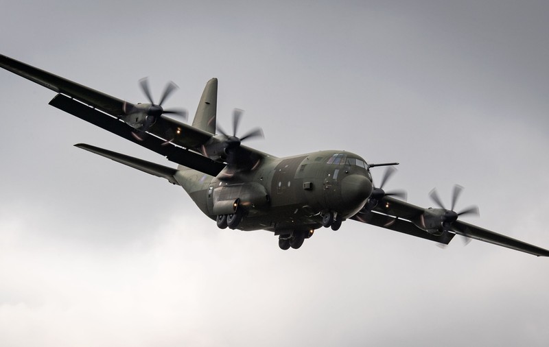 Cel puțin 12 oameni au murit, după ce un avion militar s-a prăbușit în Myanmar