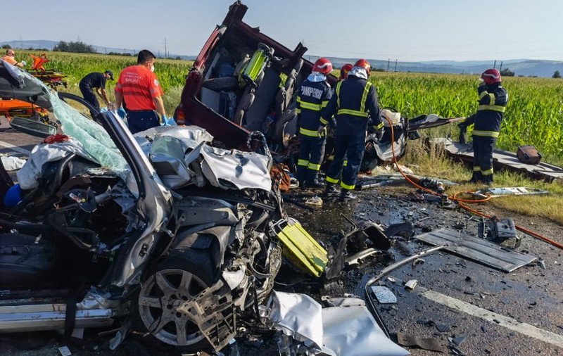 „Nimic nu e mai greu decât să anunțe rudele celor decedați!” Mesajul unui polițist, după accidentele mortale din weekend