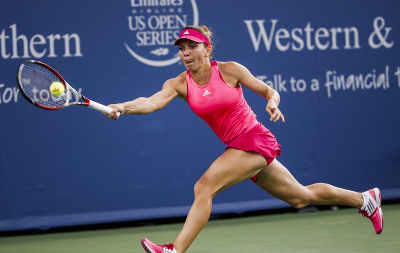 Simona Halep rămâne pe podiumul mondial. Maria Șarapova a câștigat titlul la Beijing