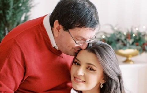 Cine este Mihaela Bănicioiu, soția lui Nicolae Bănicioiu, femeia care i-a dăruit patru băieți fostului ministru al Sănătății? Câți ani are? Cine e tatăl ei, persoană importantă...