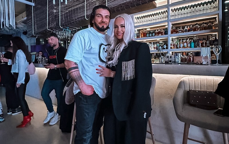 Anda Adam și-a schimbat nașii înainte de nuntă. Motivul pentru care a luat această decizie