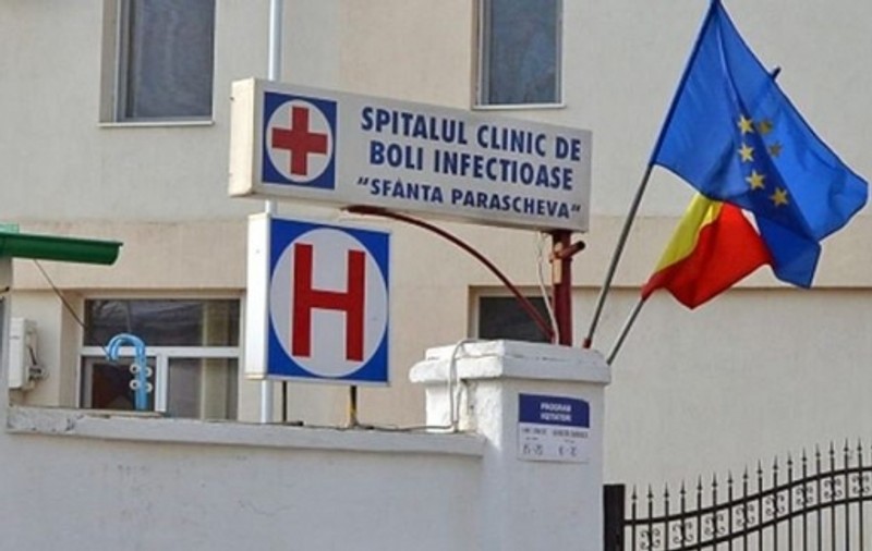 Jumătate din elevii unei clase dintr-o comună din Iași au ajuns la spital. Au mâncat alimente alterate la banchet