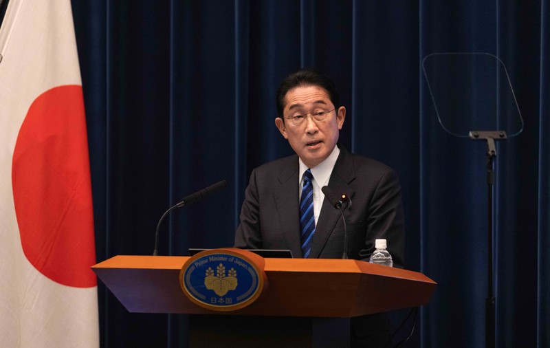 „Un copil pentru reducerea taxelor de şcolarizare”. Propunerea premierului Kishida pentru stimularea natalității a stârnit polemică în Japonia