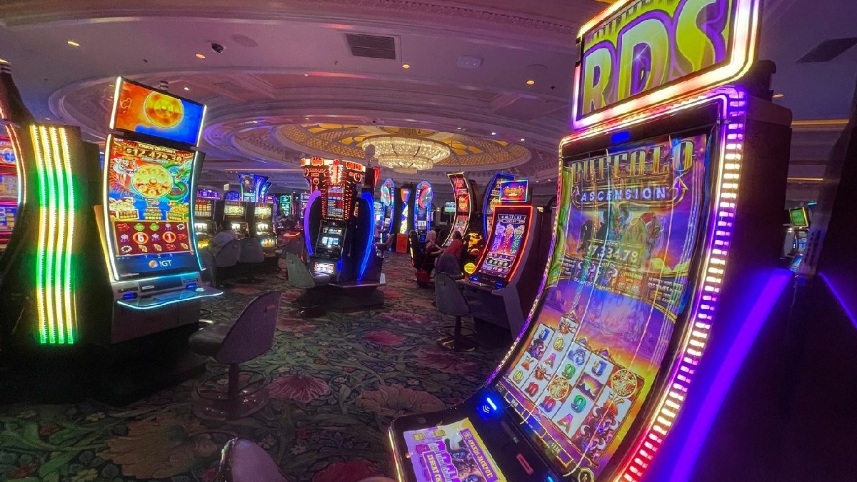 Sala de jocuri de noroc, păcănele, din 18 iunie 2025 în Las Vegas, Nevada