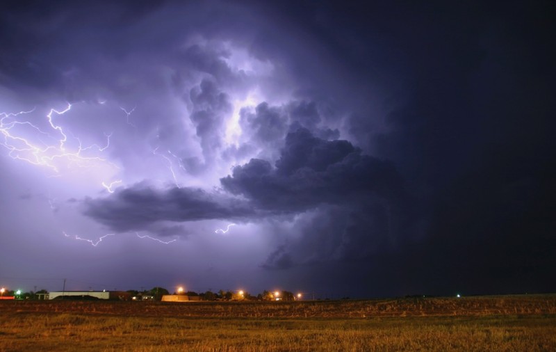 Ciclonul Ashley, în România. Explicații despre fenomenul meteo care va lovi țara noastră în weekend