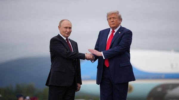 Donald Trump a încheiat un acord cu Vladimir Putin pentru livrarea de motorină rusească pe piața americană. Foto: Getty Images