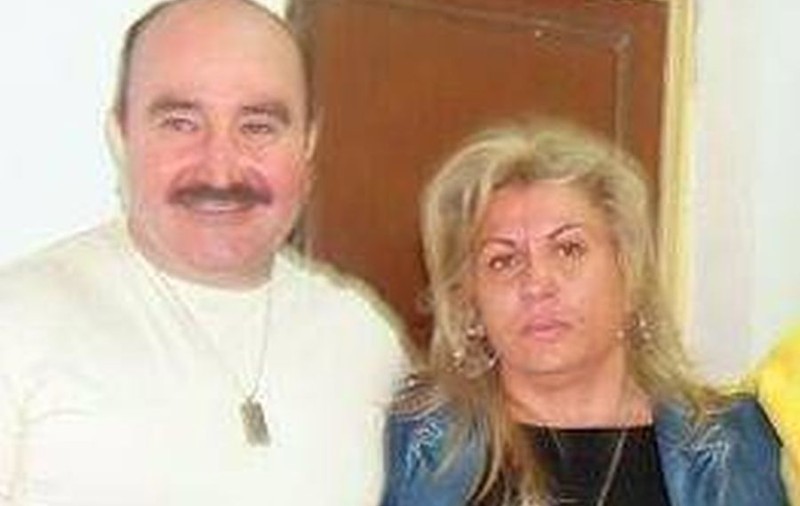 NUŢU CĂMĂTARU A DIVORŢAT DIN PUŞCĂRIE! VEZI LA CINE RĂMÂNE COPILUL MINOR!