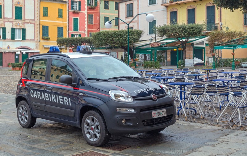 Român în vacanță în Italia, arestat în restaurant. Bărbatul de 49 de ani era căutat în toată Europa, de peste 10 ani