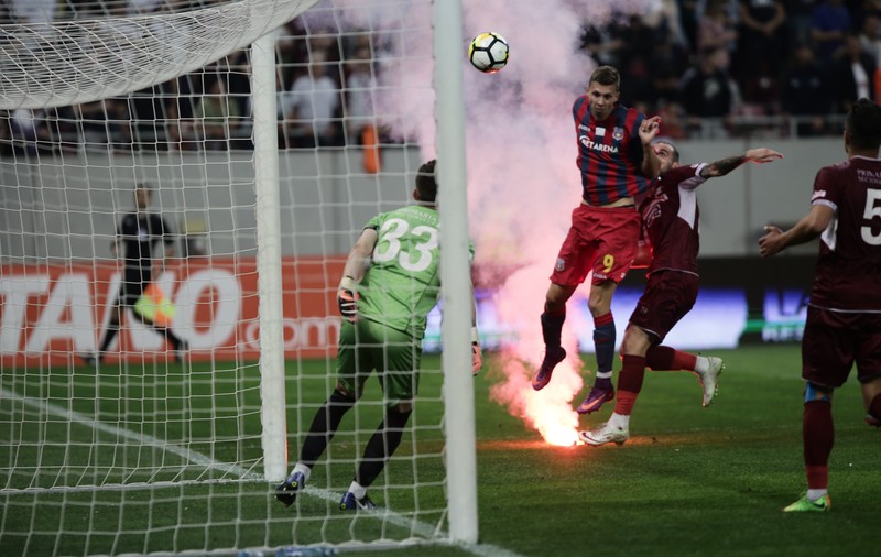 LIVEBLOG Steaua - Rapid 1-3, meciul anului 2018, în Liga a IV-a. 36.000 de fani, coregrafii de Champions League, bastoane, sânge și gaze lacrimogene / FOTO și VIDEO