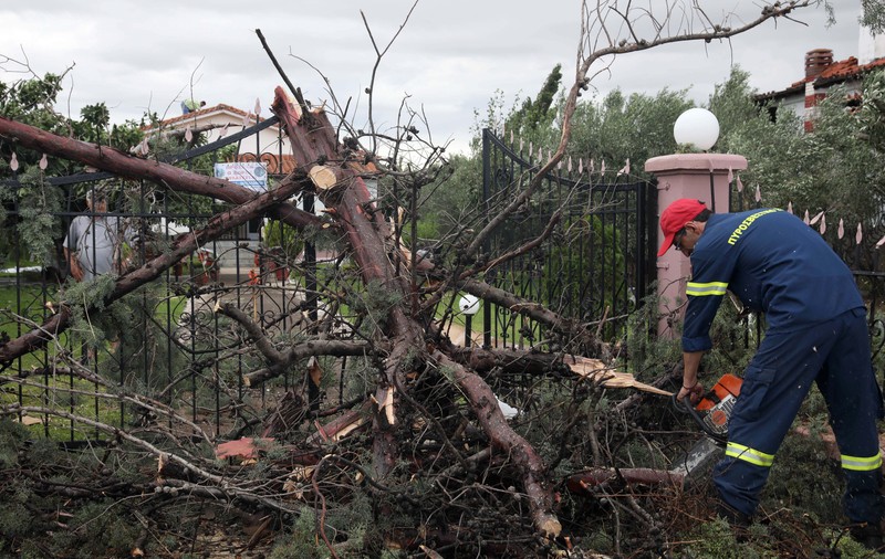 Un ciclon asemănător celui care a lovit Grecia poate ajunge în Marea Neagră. Meteorologii anunță că vor emite din timp avertismente