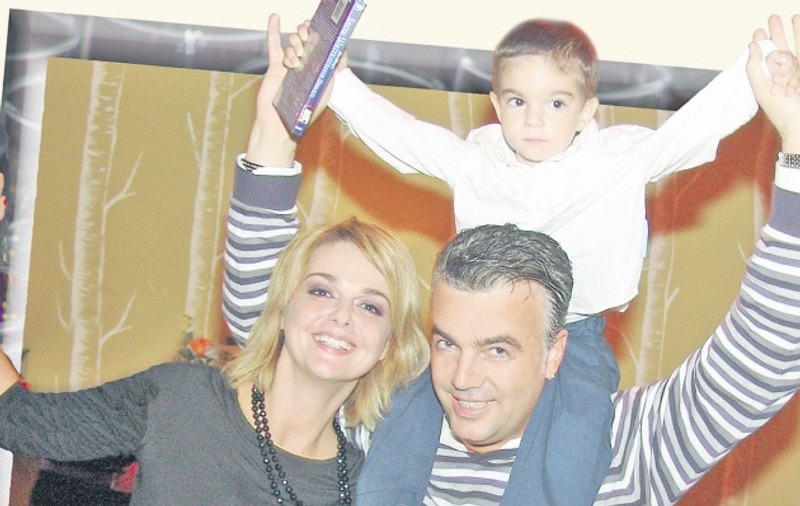 Iuliana Mariuc şi Adrian Enache se mută împreună