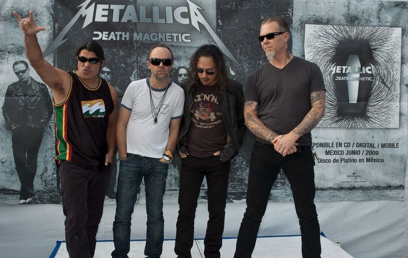 Metallica plănuieşte un turneu spectaculos în 2011